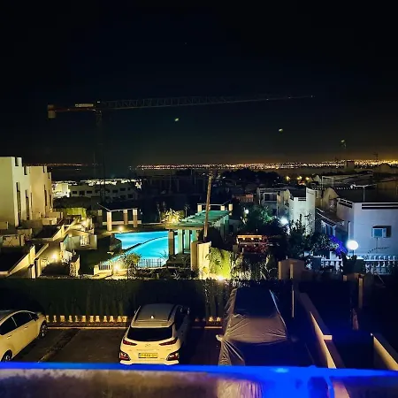 Penthouse Laguna Rosa Apartment