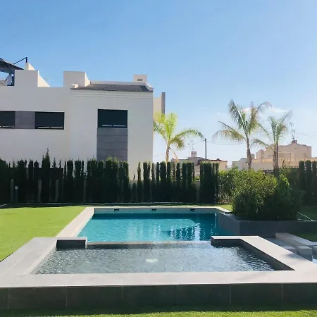 Penthouse Laguna Rosa *